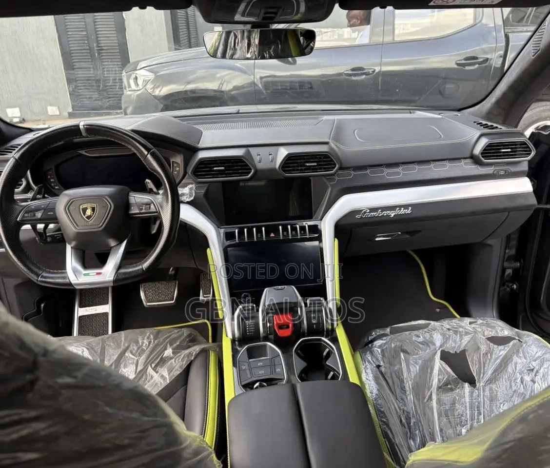 Lamborghini Urus Base 4dr AWD 2020 Gray
