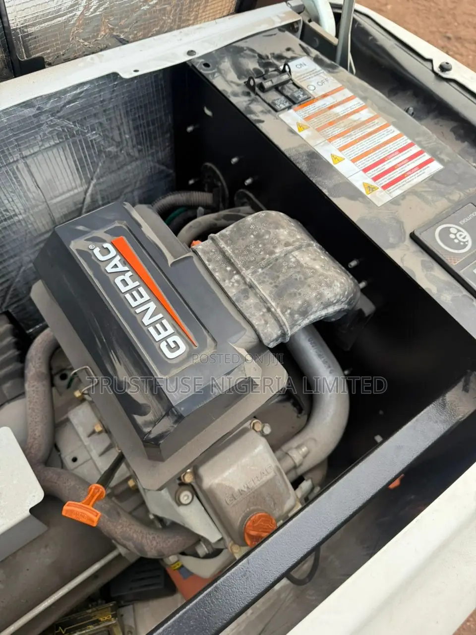 22 Kva Gas CNG / LNG Soundproof Generator Super Portable