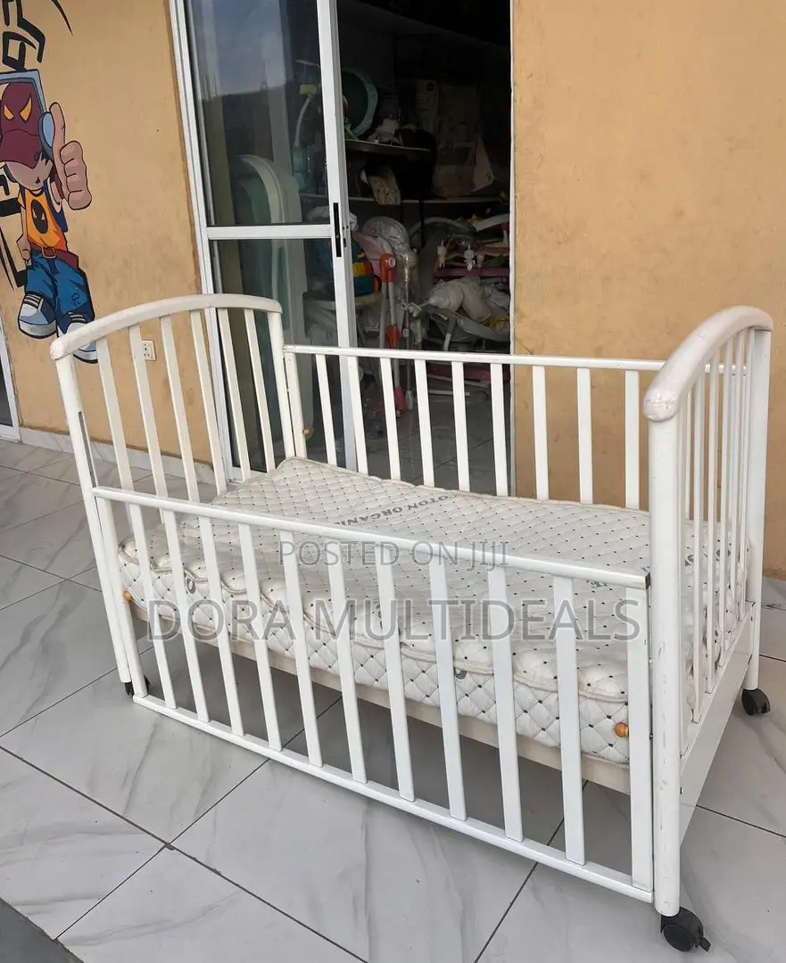 Foreign Imported Convertible Lowerable Sides Wooden Crib, New Mattress