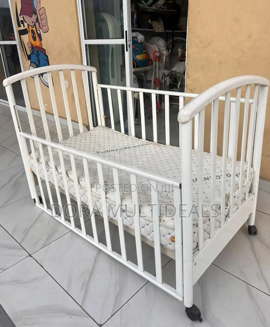 Foreign Imported Convertible Lowerable Sides Wooden Crib, New Mattress