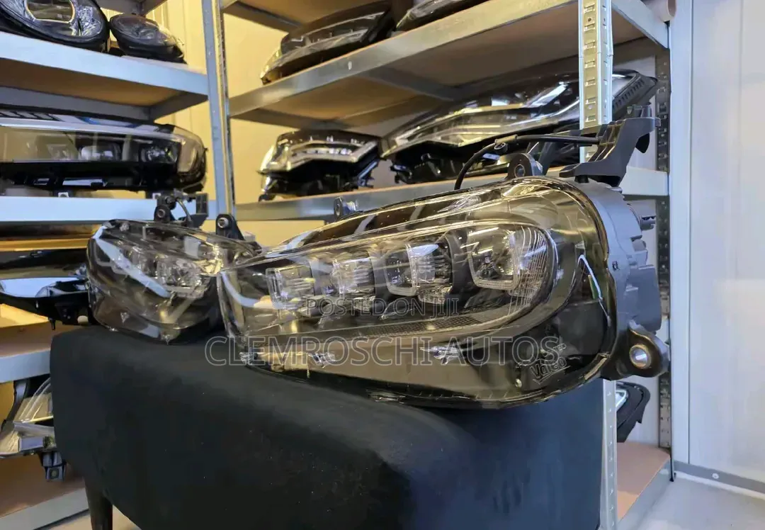 High Quality Certified Original Brand New Head Lamp Bugatti Chiron