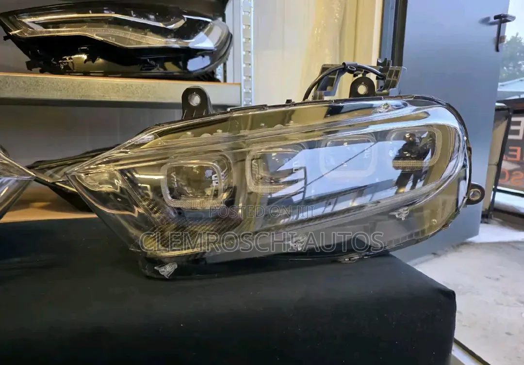 High Quality Certified Original Brand New Head Lamp Bugatti Chiron