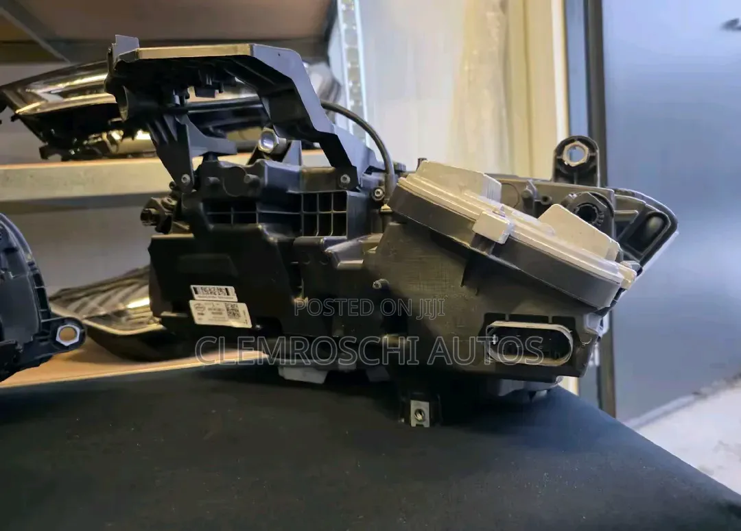 High Quality Certified Original Brand New Head Lamp Bugatti Chiron