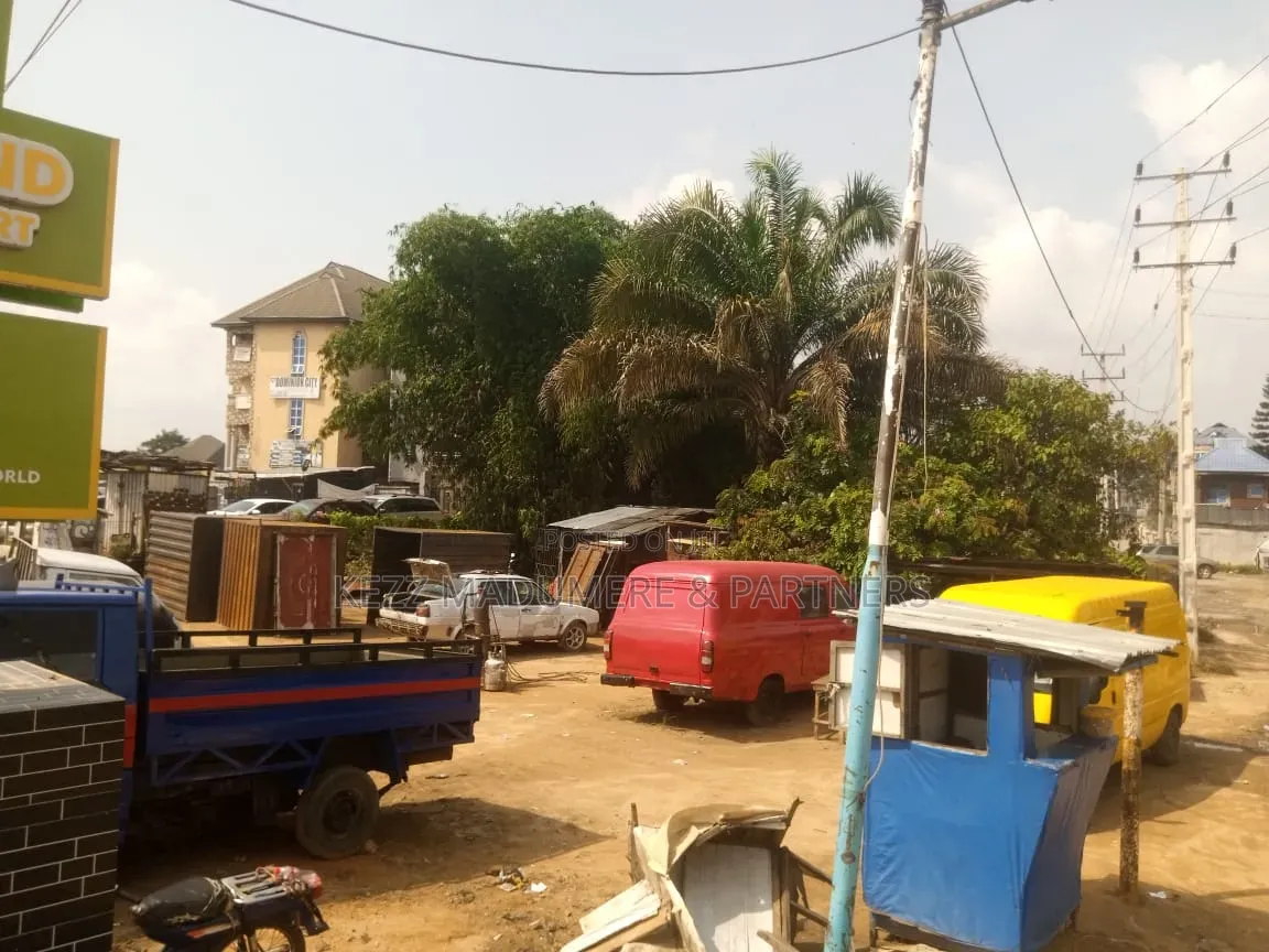 To Let: 5 Plots at Old Gra Ph