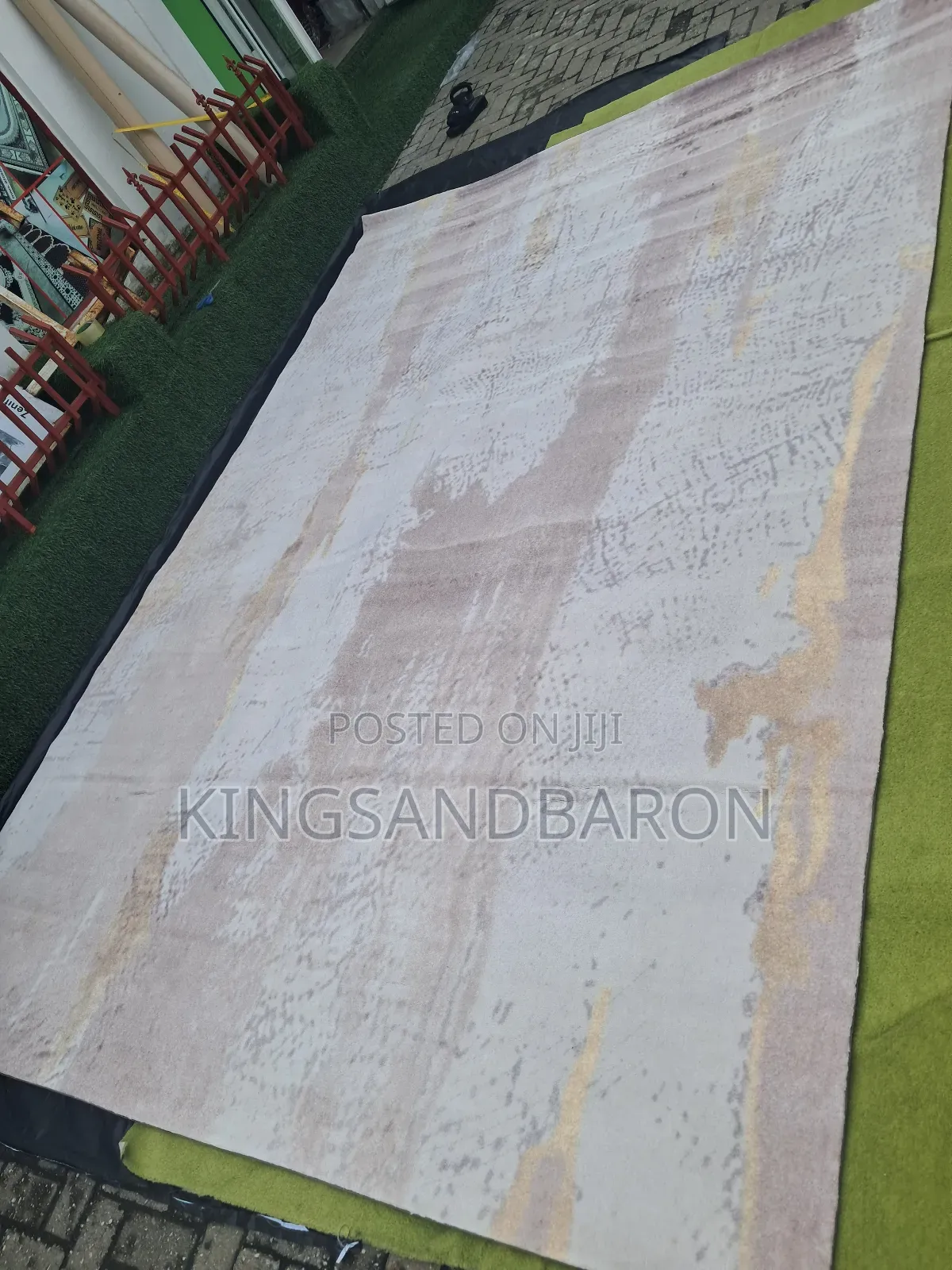 8x11fts Cream,Beige,Pale Greenand Yellow Center Rugs
