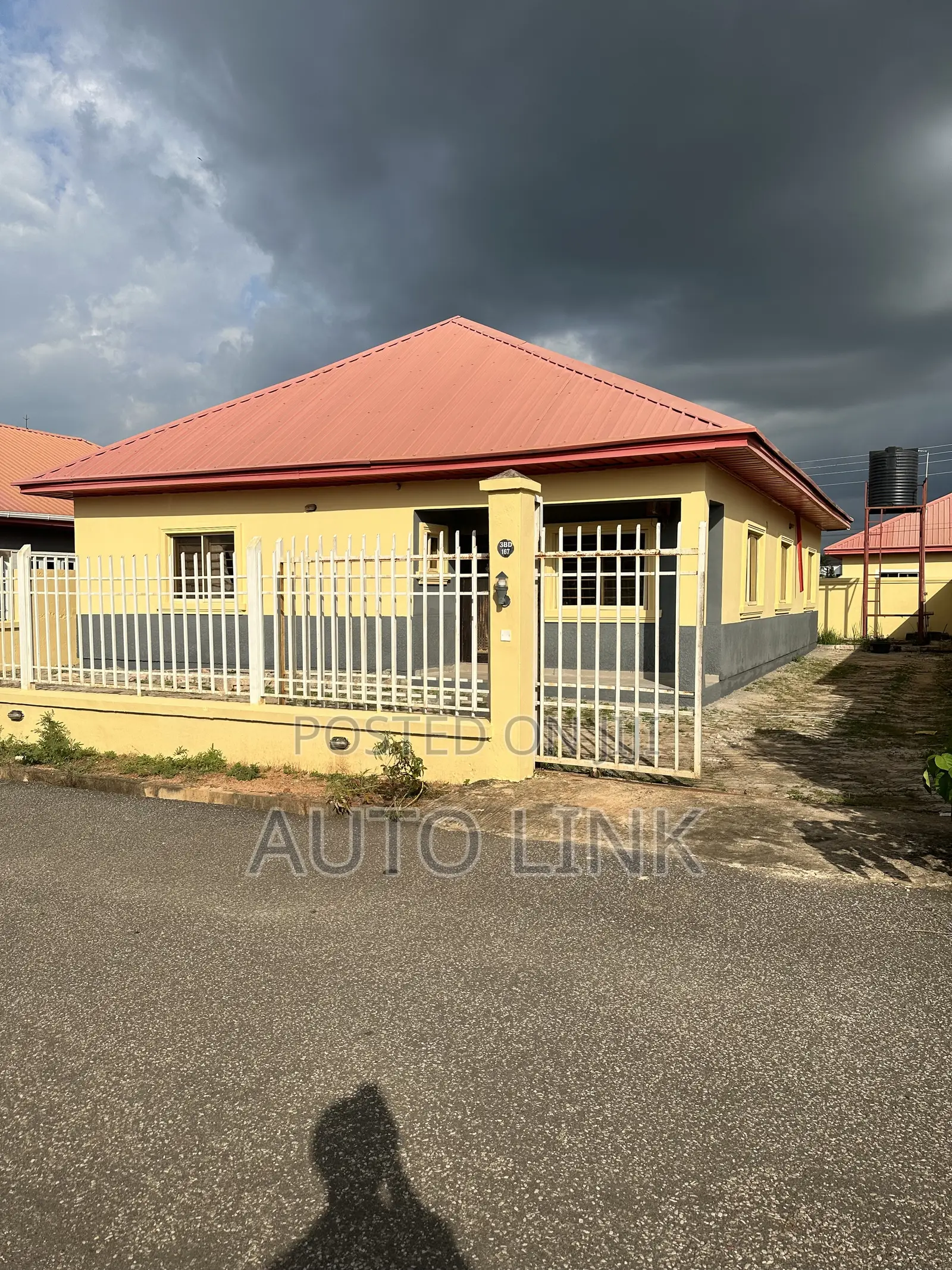 3bdrm Bungalow in Enugu State for rent
