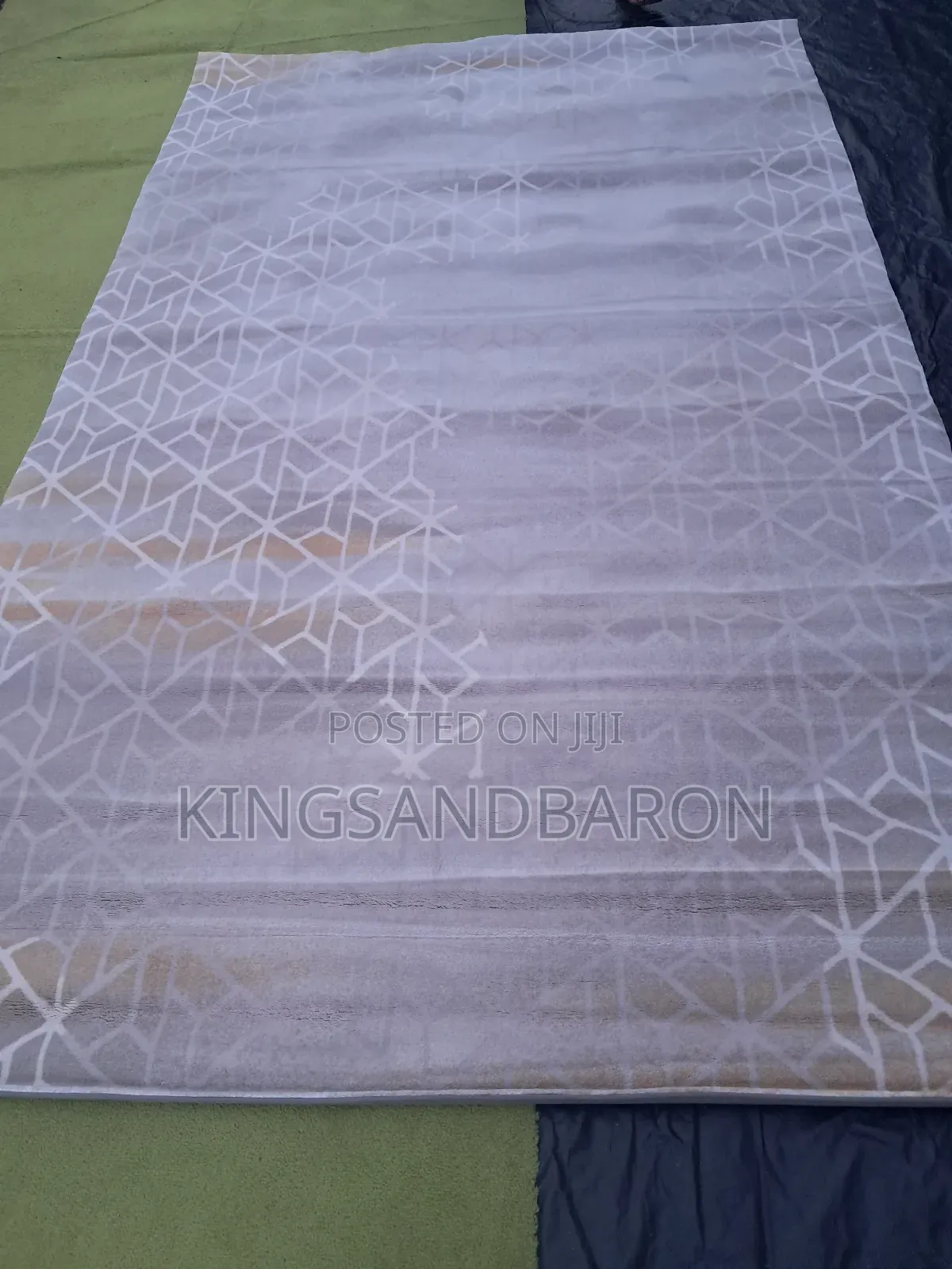 5x7fts Pale Green and Yellow Turkish Center Rug