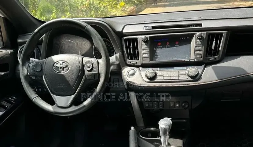 Toyota RAV4 2017 White