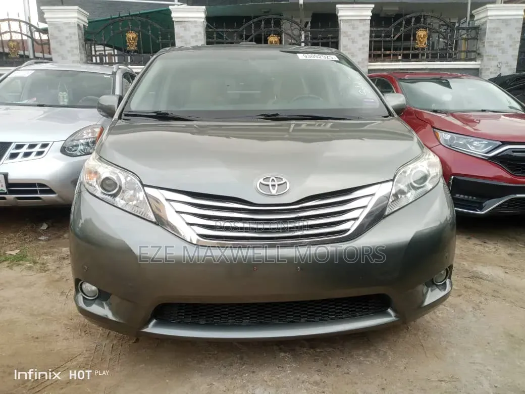 Toyota Sienna Limited 7 Passenger 2011 Green