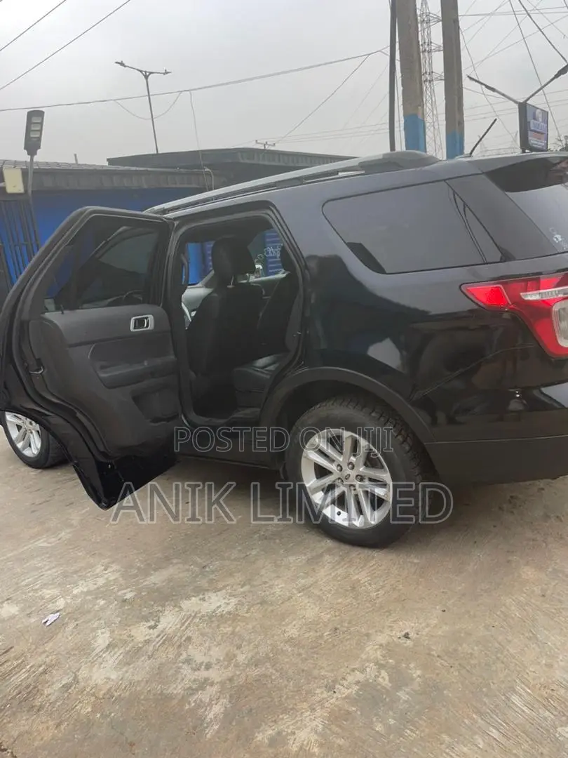 Ford Explorer 2012 Black