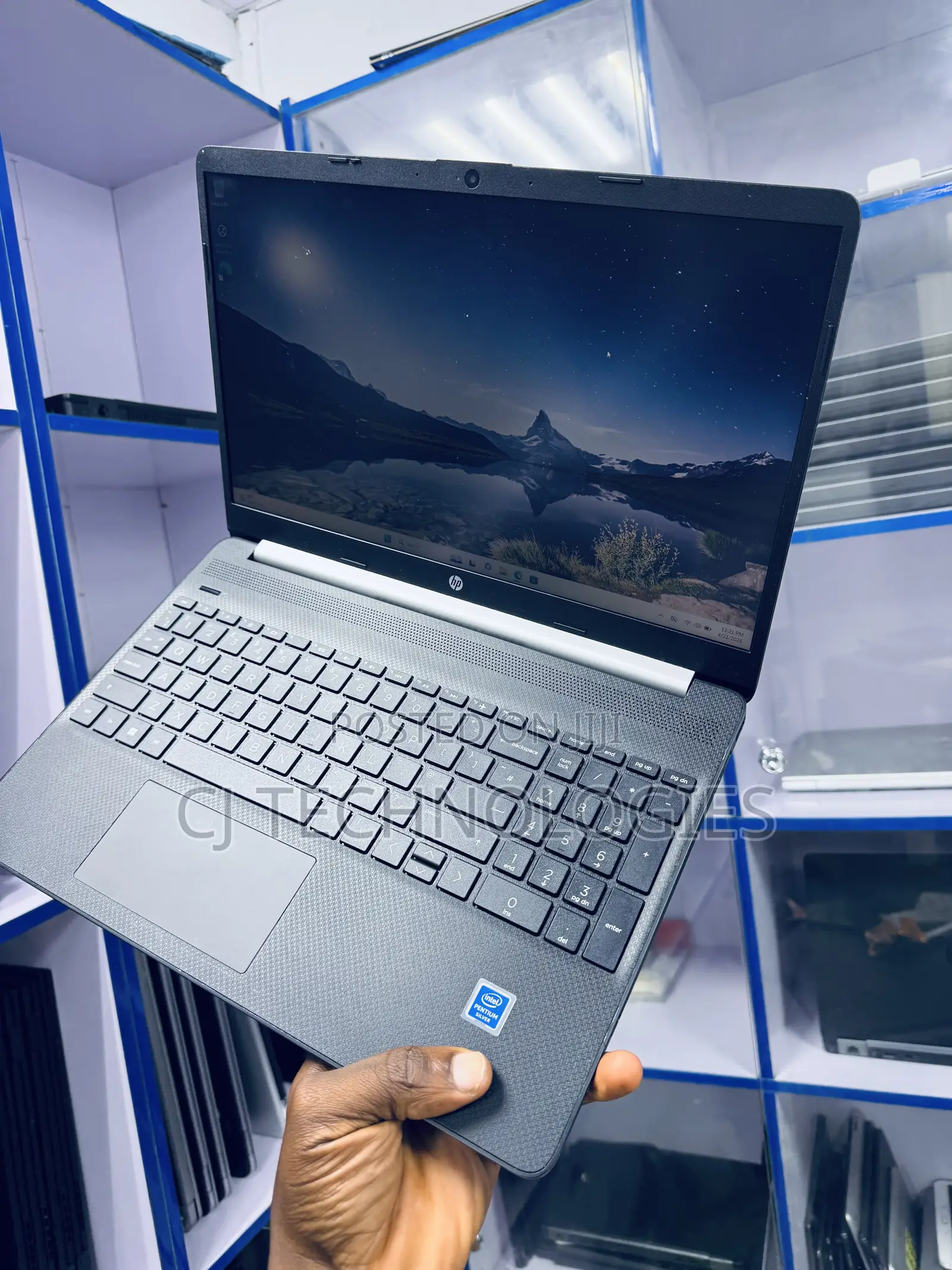 Laptop HP 250 G10 4GB Intel Pentium SSD 128GB