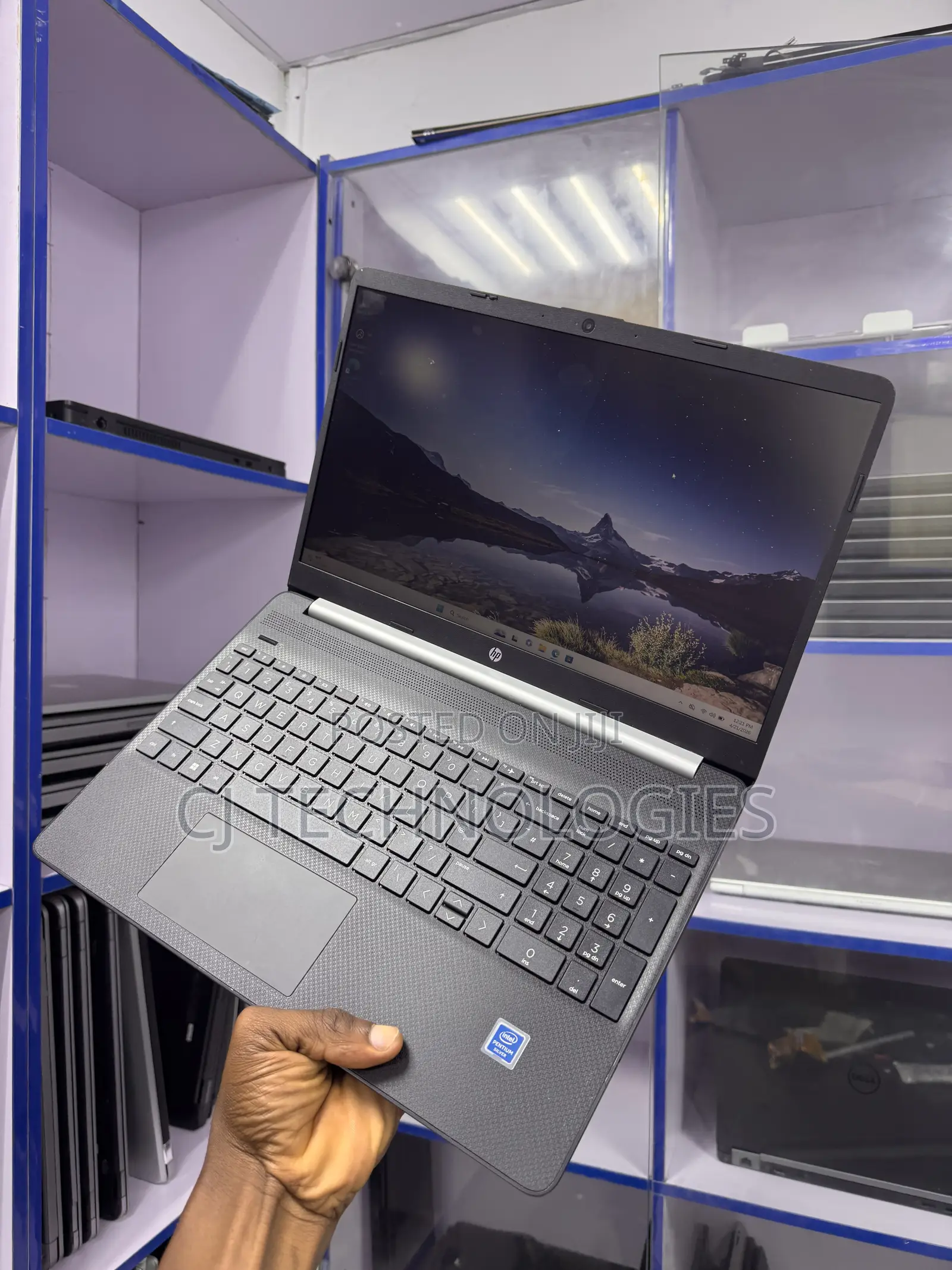 Laptop HP 250 G10 4GB Intel Pentium SSD 128GB