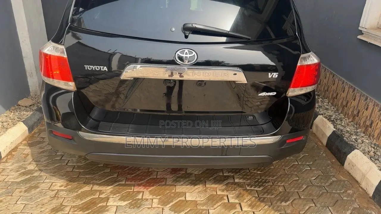 Toyota Highlander 2012 Black