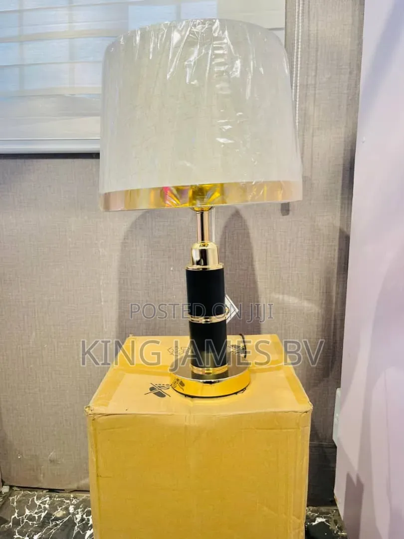 Wooden Base Table Lamp