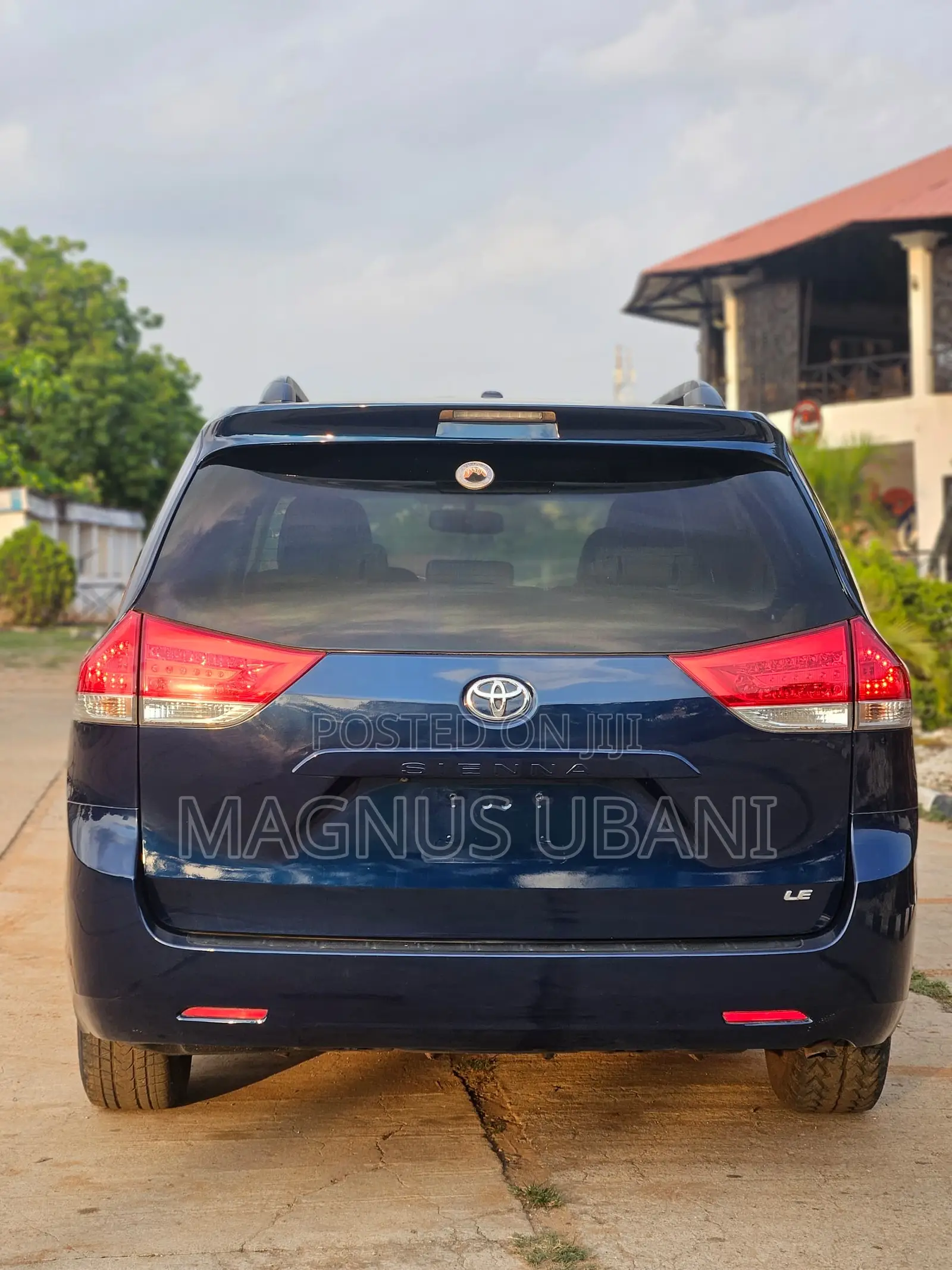 Toyota Sienna LE 7 Passenger Mobility 2011 Blue