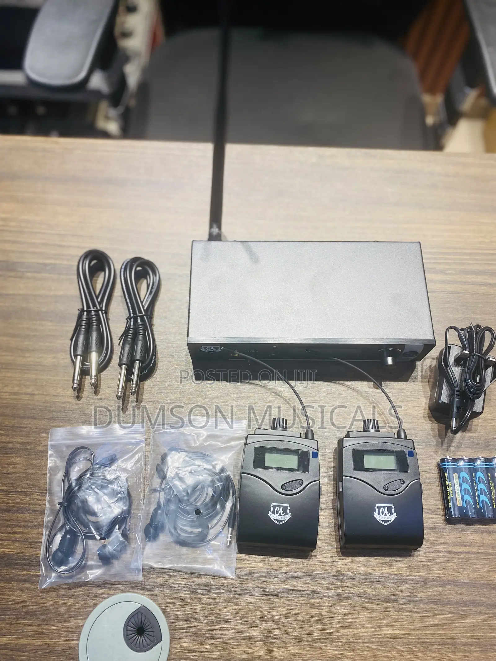 2in1 in Ear Monitor Wireless Microphone System Classic Audio