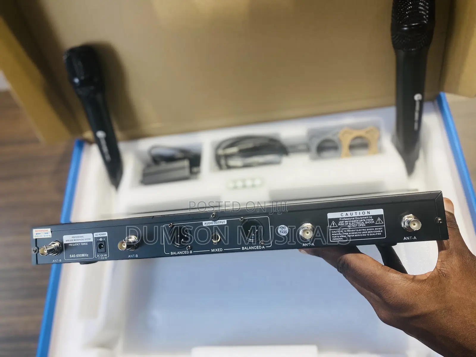 Classic Audio Sn8000 Professional Wireless Microphone System
