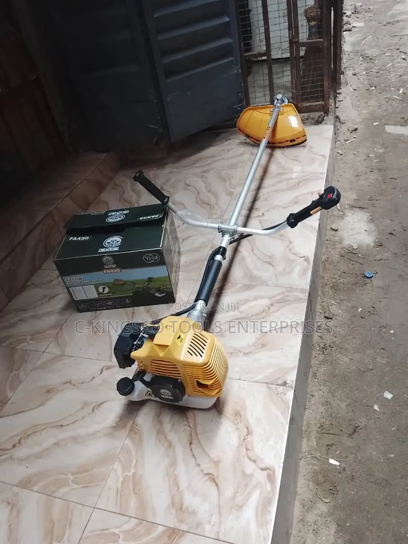 Gasoline Powered Brush Cutter 520