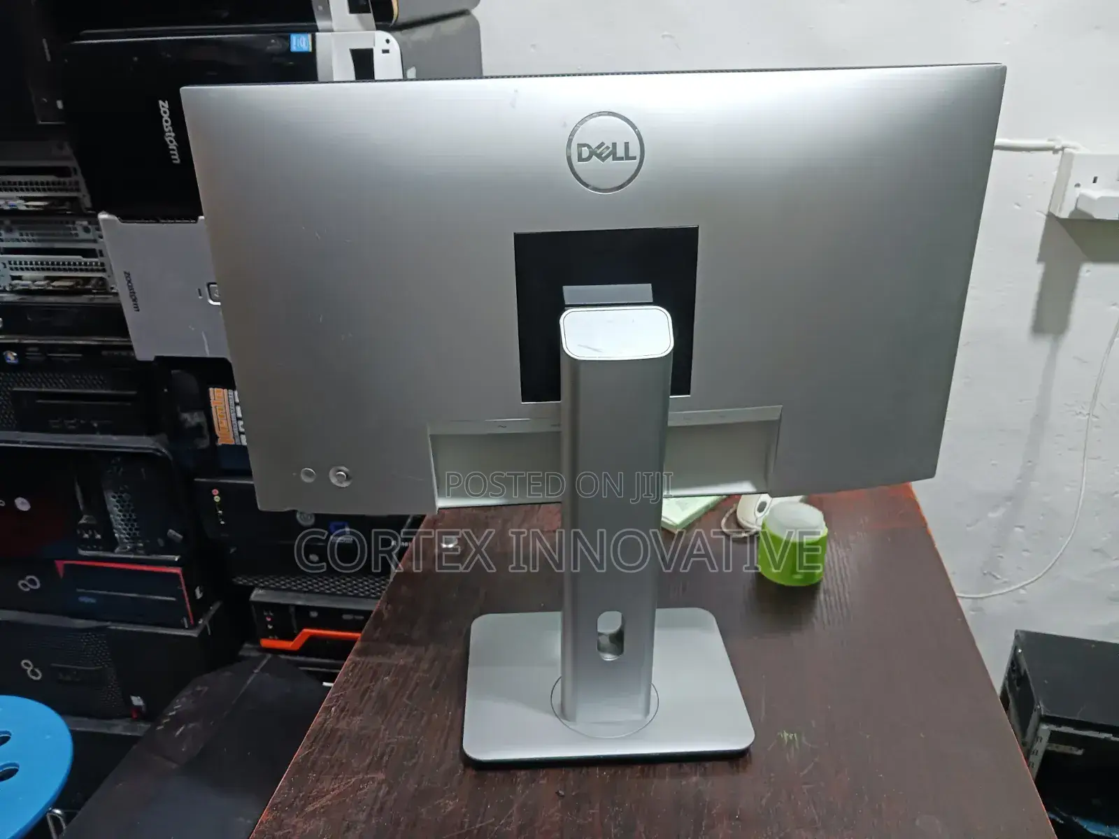 24 Inches Frameless Ips Monitor Usb–C 1080p