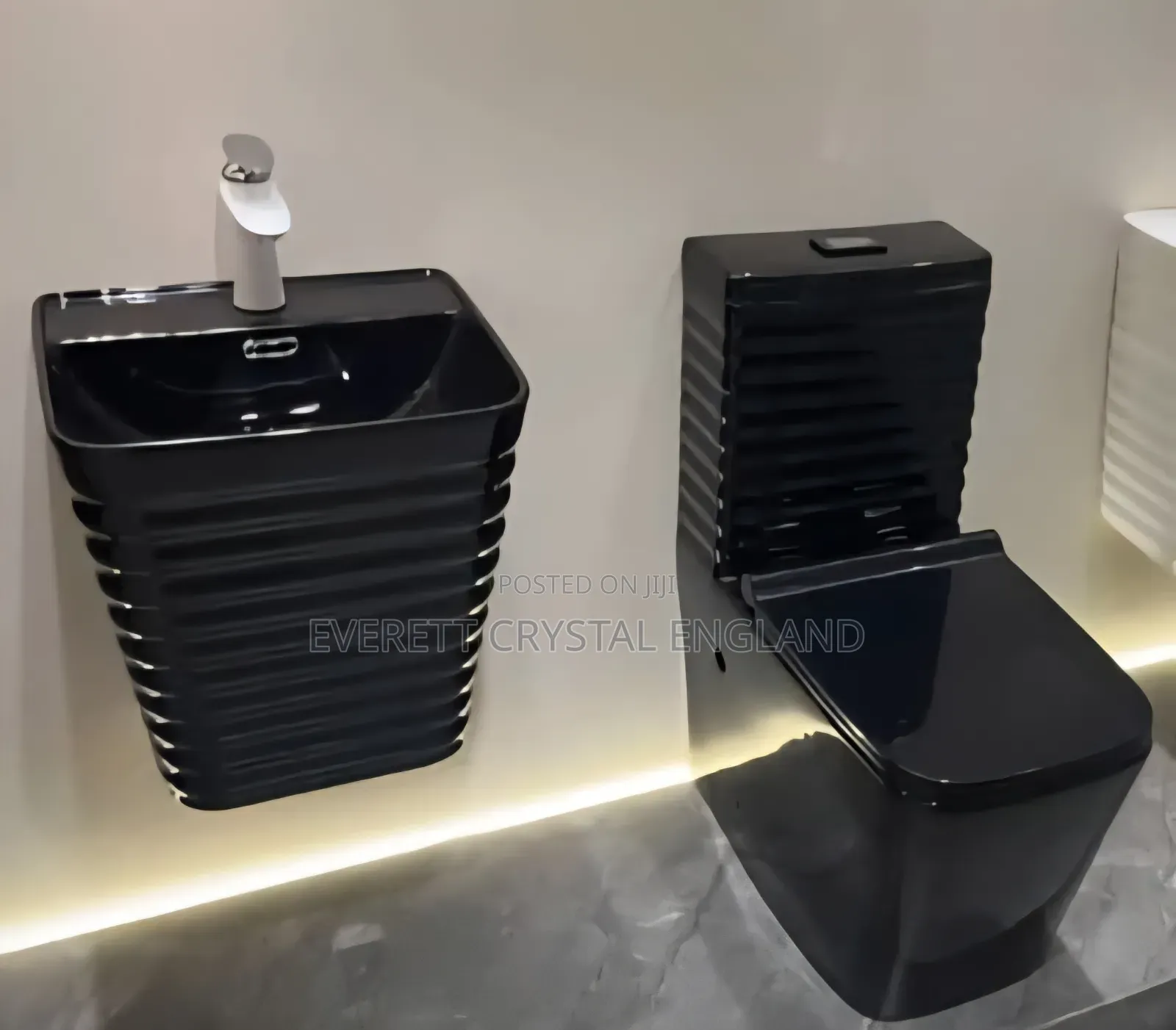 Executive Black Water Closet, With Wall Hung Basin