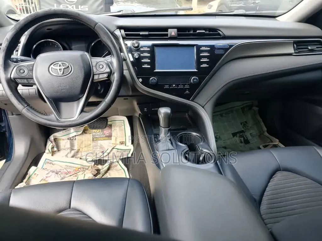 Toyota Highlander SE 2012 Blue