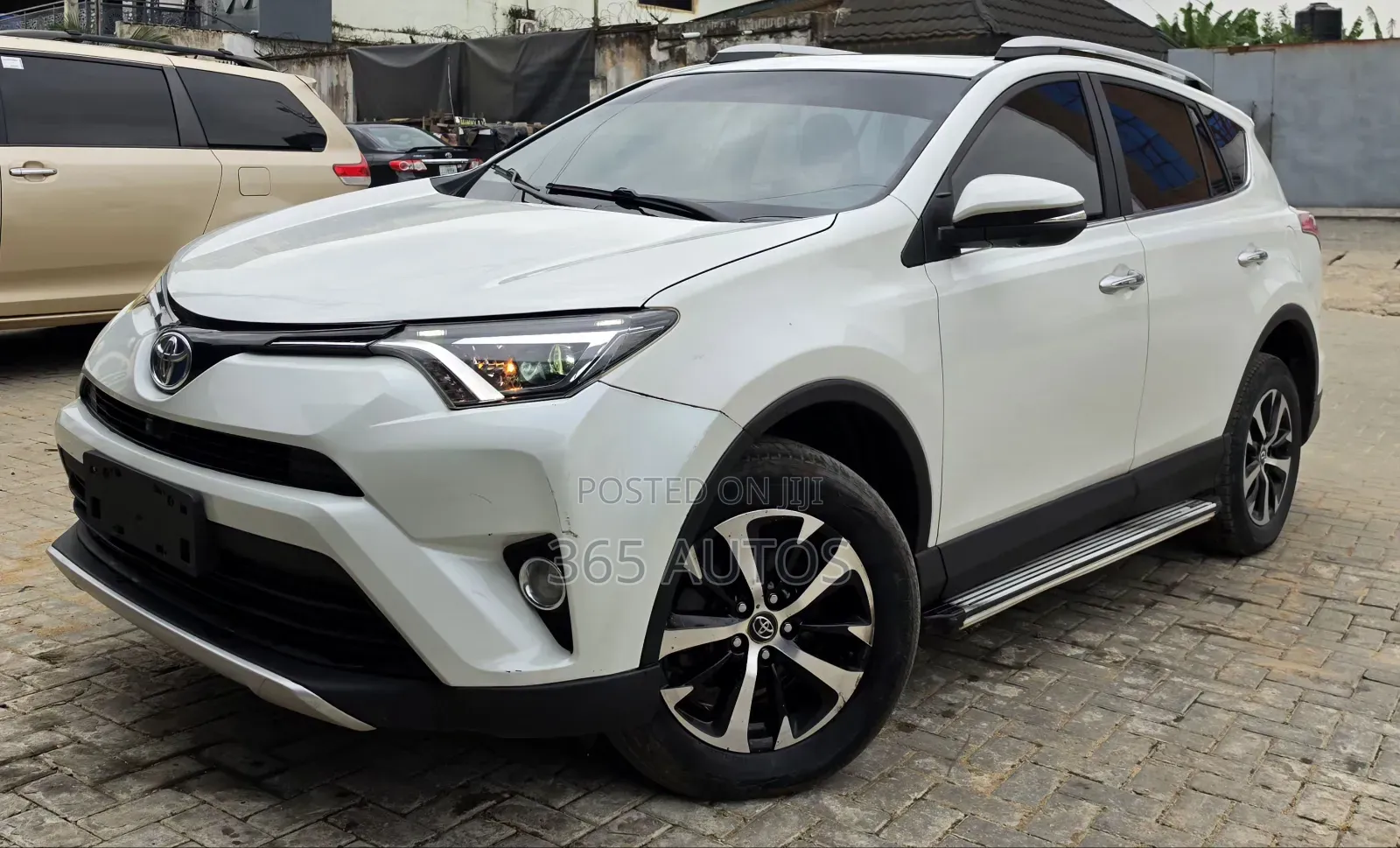 Toyota RAV4 Limited 4dr SUV (2.5L 4cyl 6A) 2018 Silver