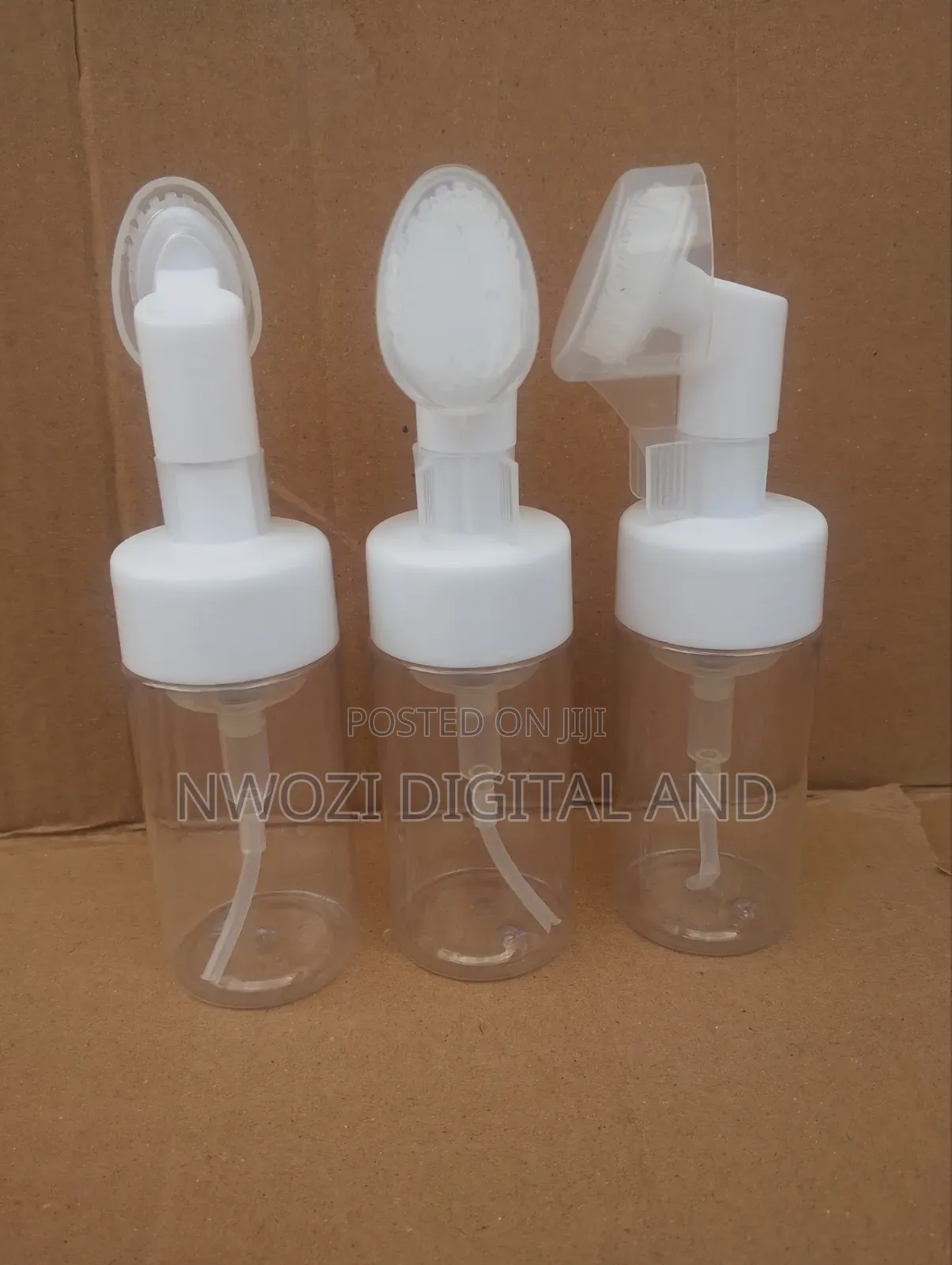 Body Brush Container
