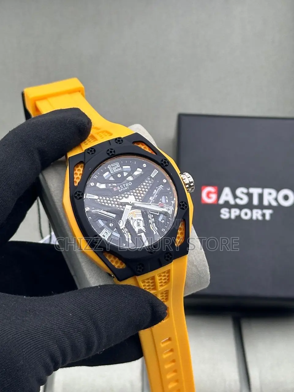 Gastro Quality Men Rubber Strap Wristwatch