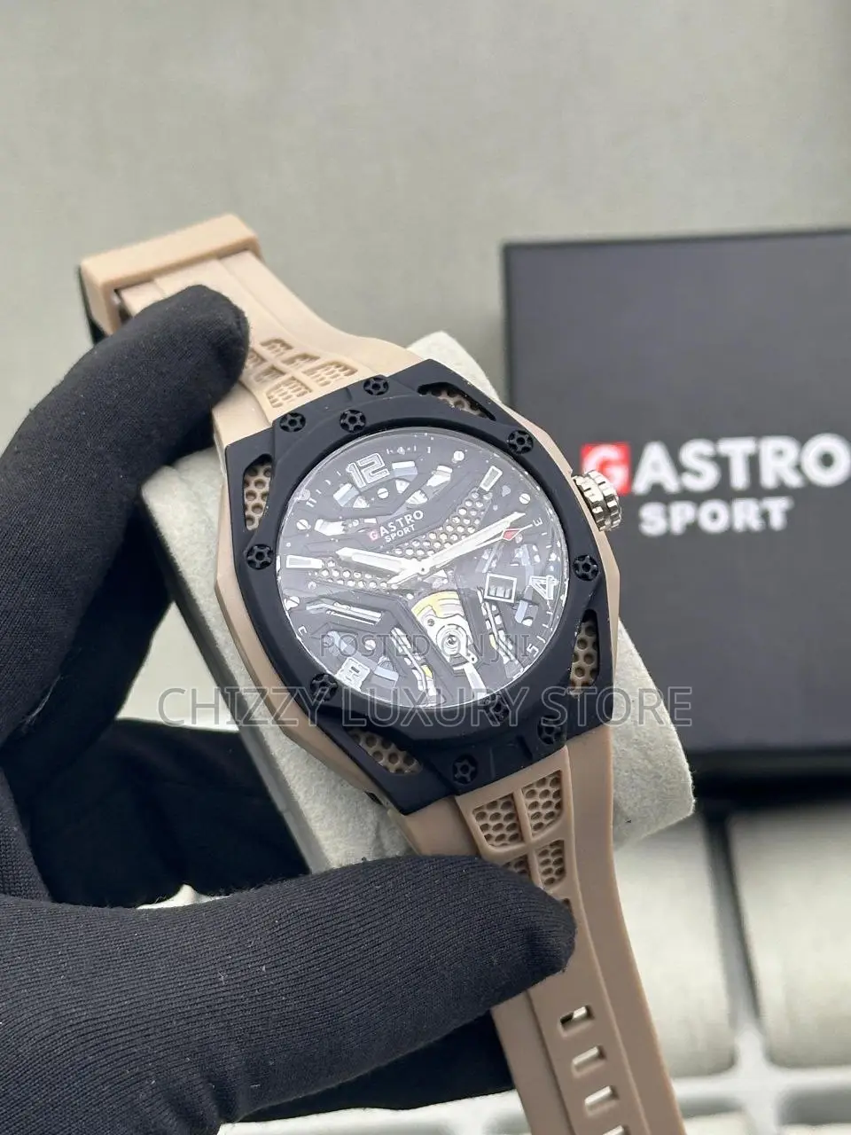 Gastro Quality Men Rubber Strap Wristwatch