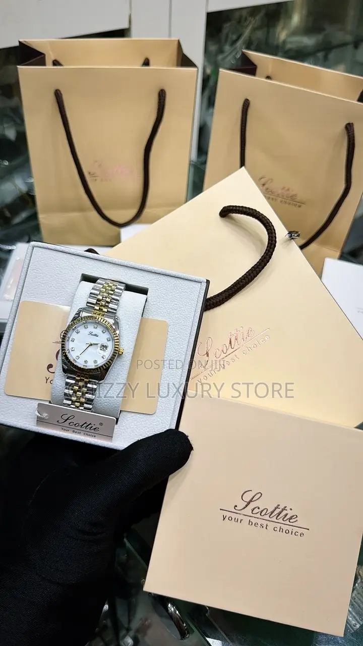 High Quality Ladies Chain Strap Wristwatch