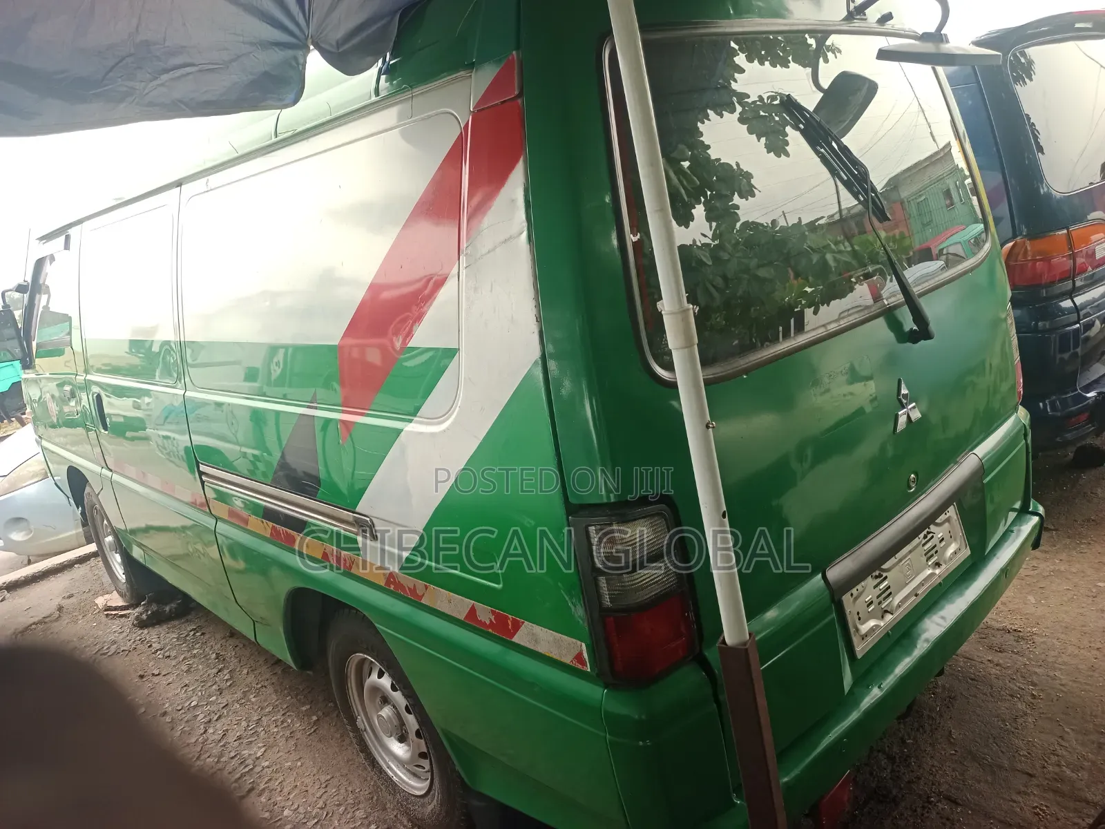 Mitsubishi Delica 2008 Blue