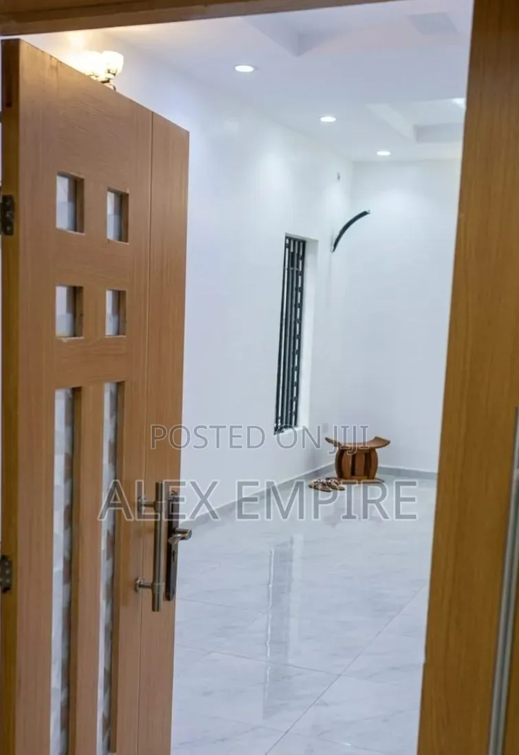 3bdrm Duplex in Bogije for sale