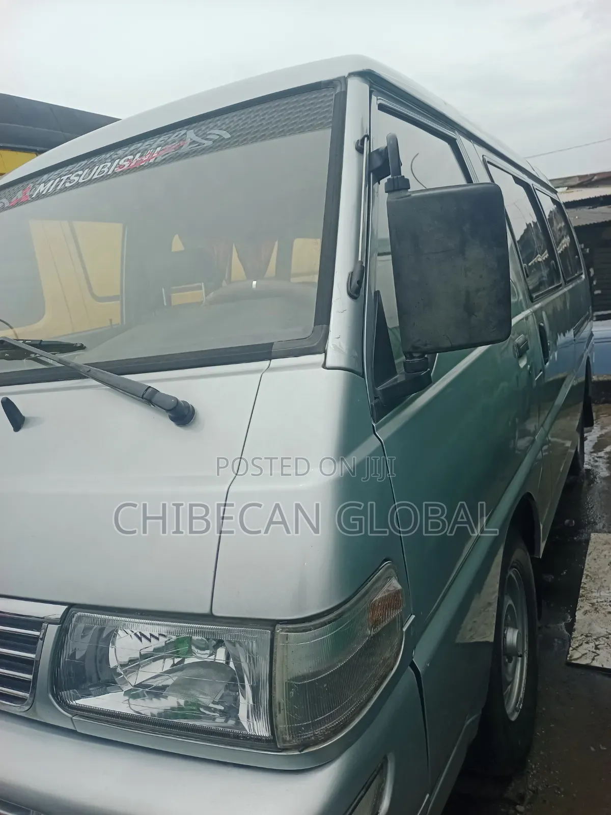 Mitsubishi Delica 2009 Blue