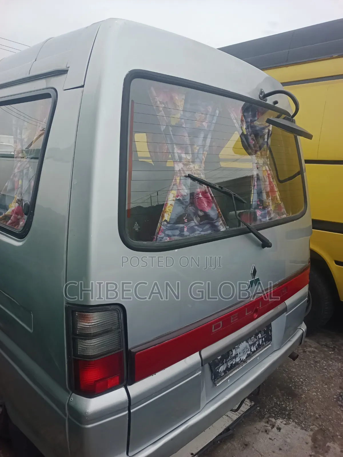 Mitsubishi Delica 2009 Blue