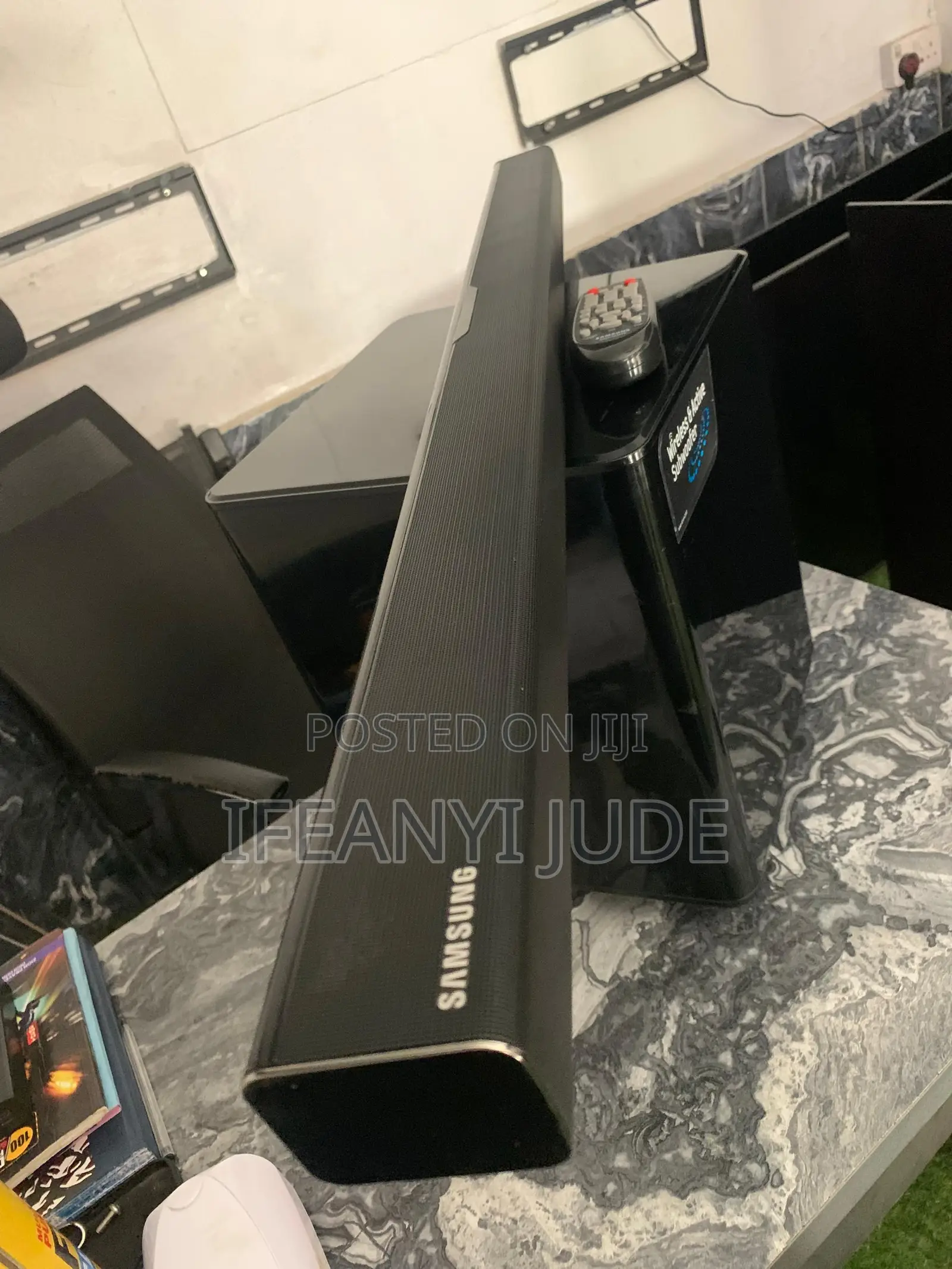 Samsung Hw-F551 Soundbar System With Wireless Subwoofe