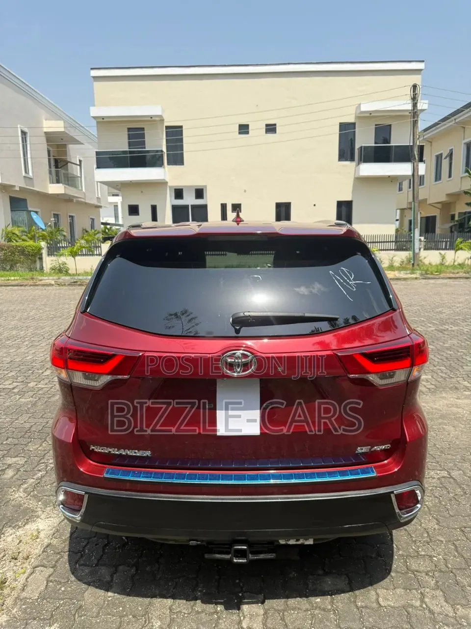 Toyota Highlander SE 4x4 V6 (3.5L 6cyl 8A) 2018 Red