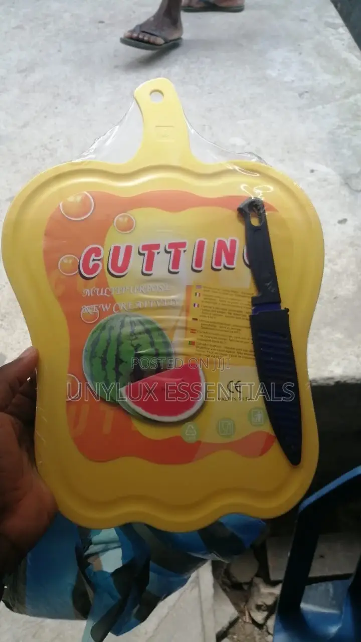 Sourveniers / Chopping Board With Knife (Dozen)