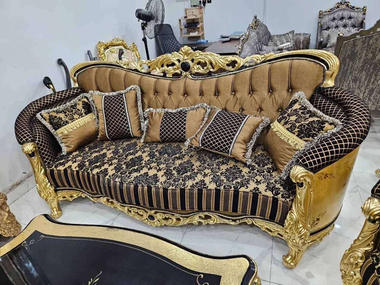 Quality Royal Chair