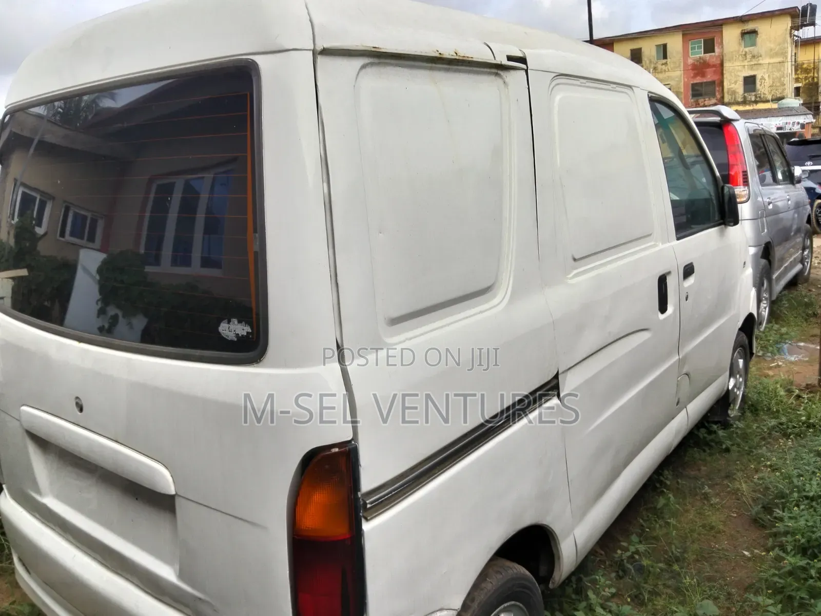 Daihatsu Hijet 2001 White