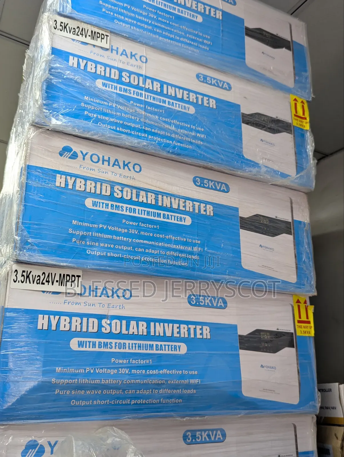 Yohako 3.5kva 24v Hybrid Solar Inverters Available in Stock.