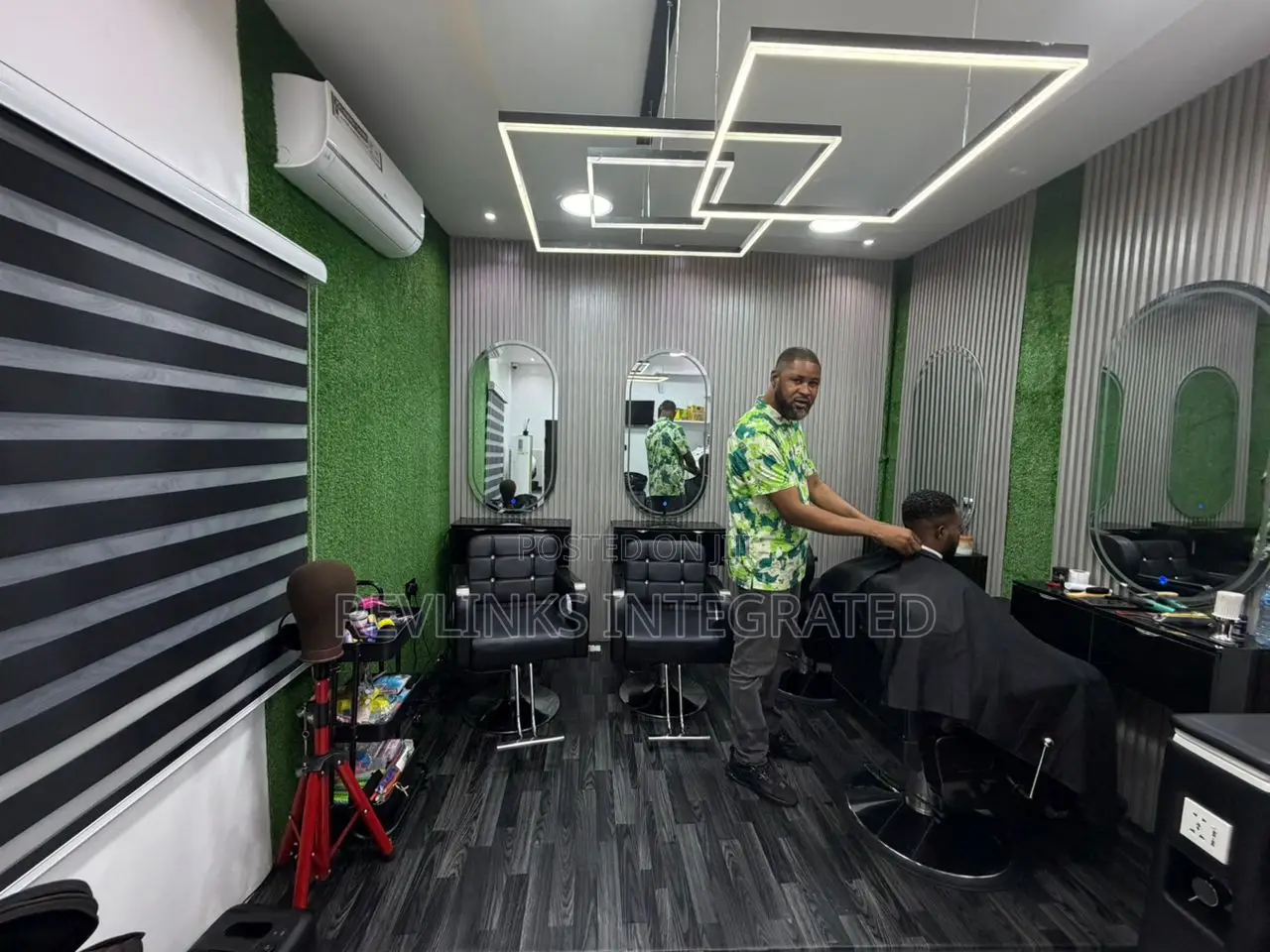 Latete Unisex Salon
