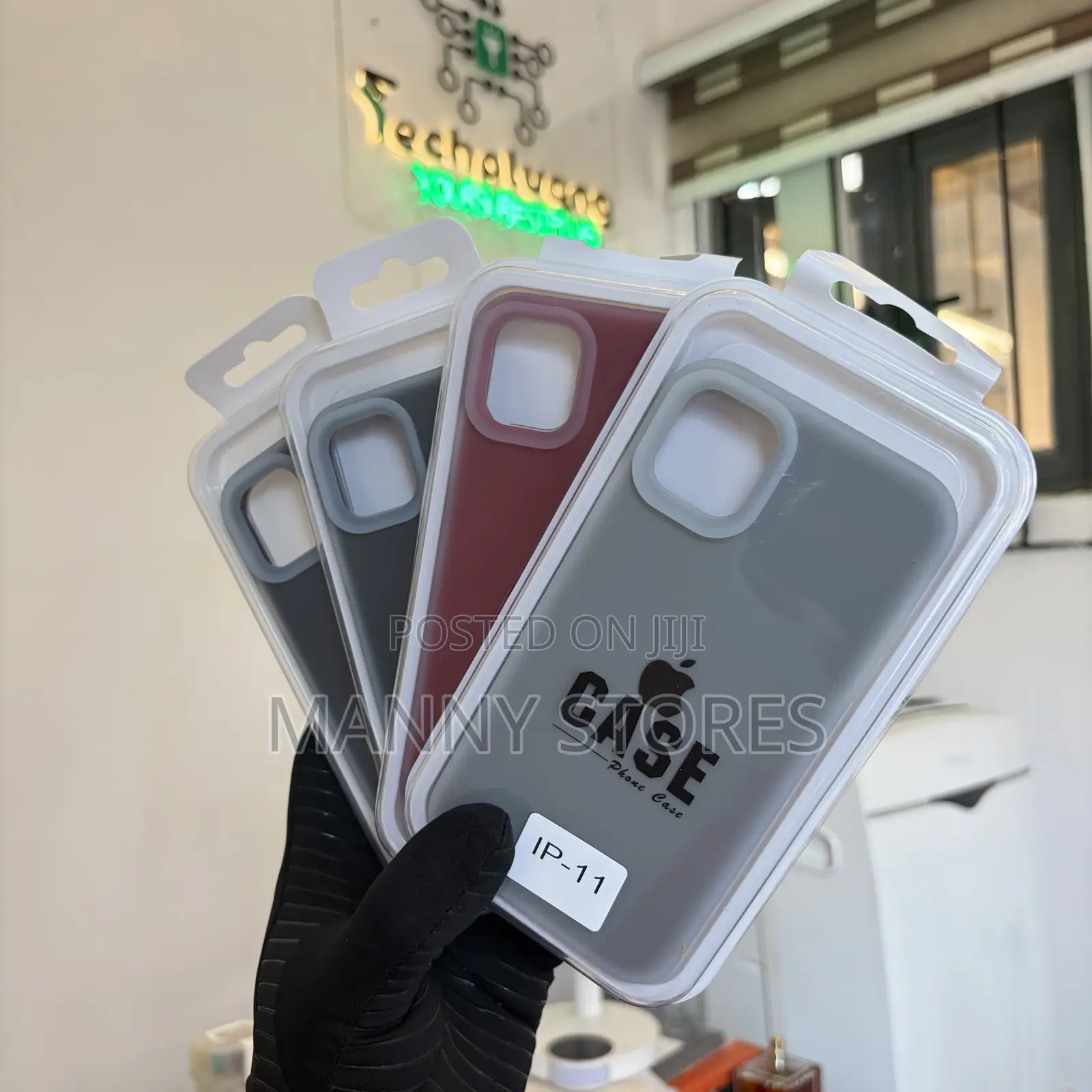 iPhone 11 Silicone Pouch