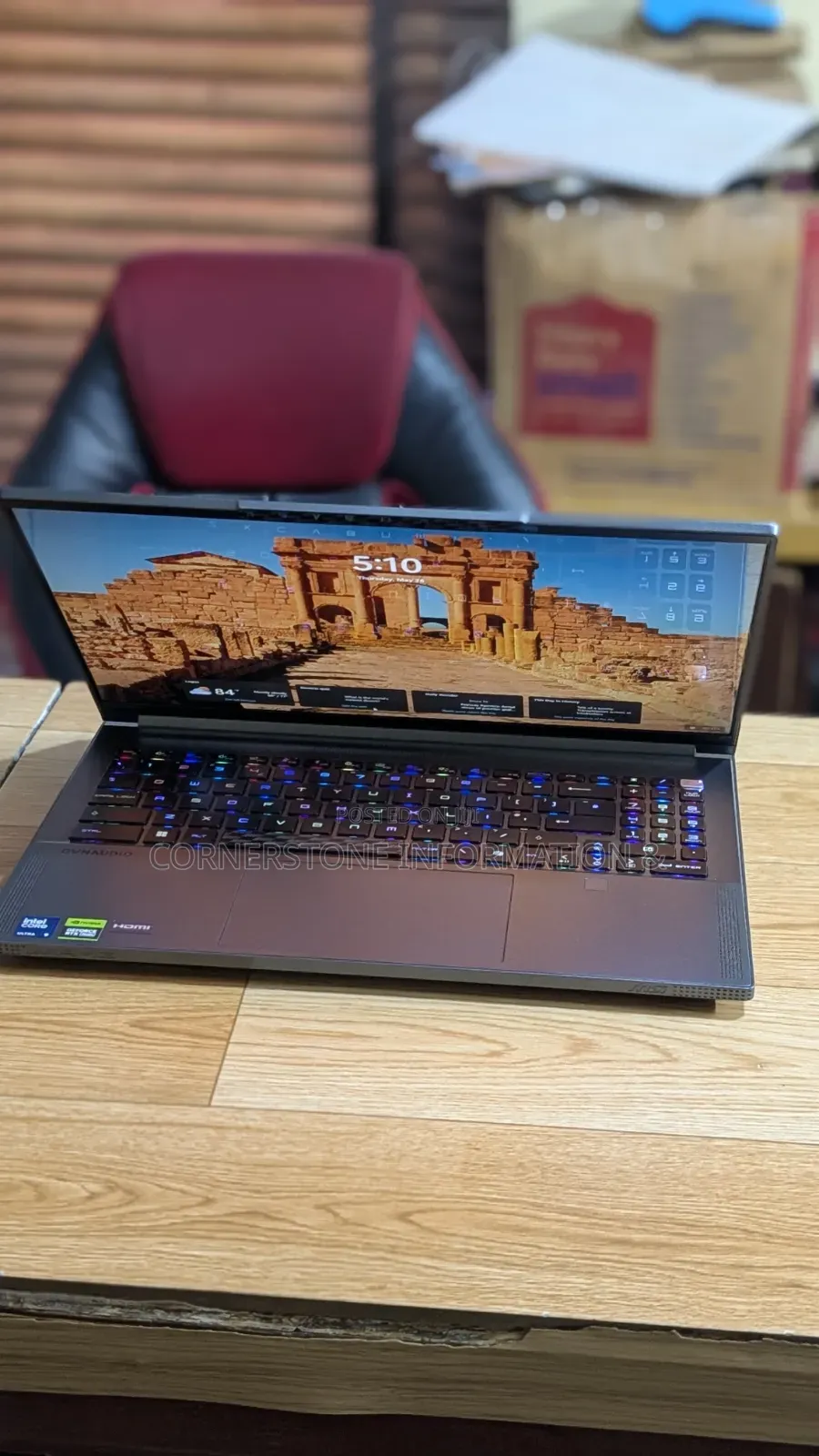 Laptop MSI Stealth 16 Studio A13VG 32GB Intel Core Ultra 9 SSD 2T