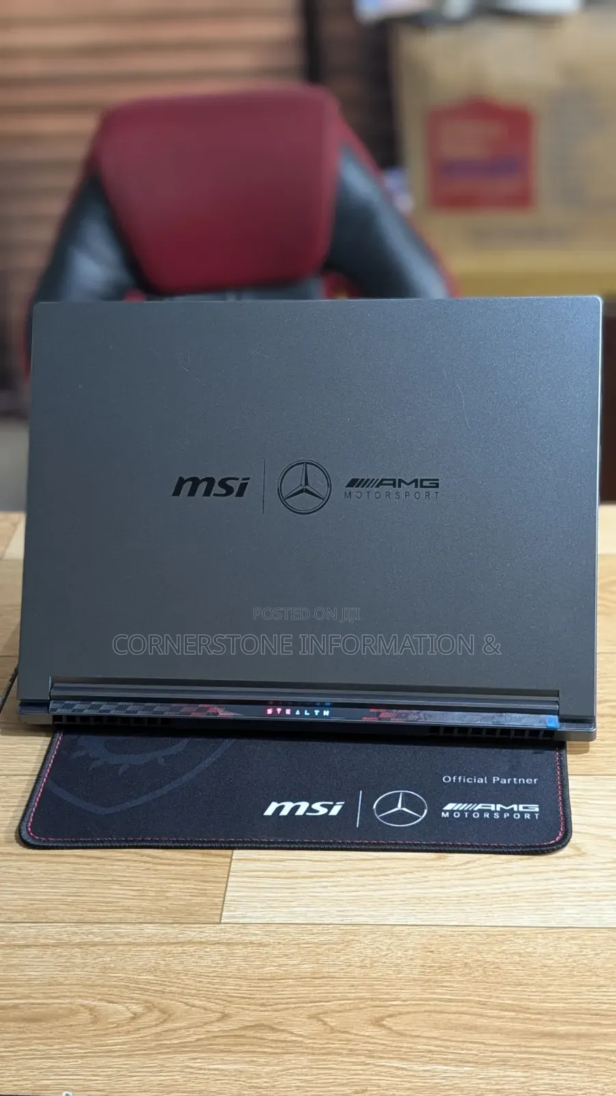 Laptop MSI Stealth 16 Studio A13VG 32GB Intel Core Ultra 9 SSD 2T