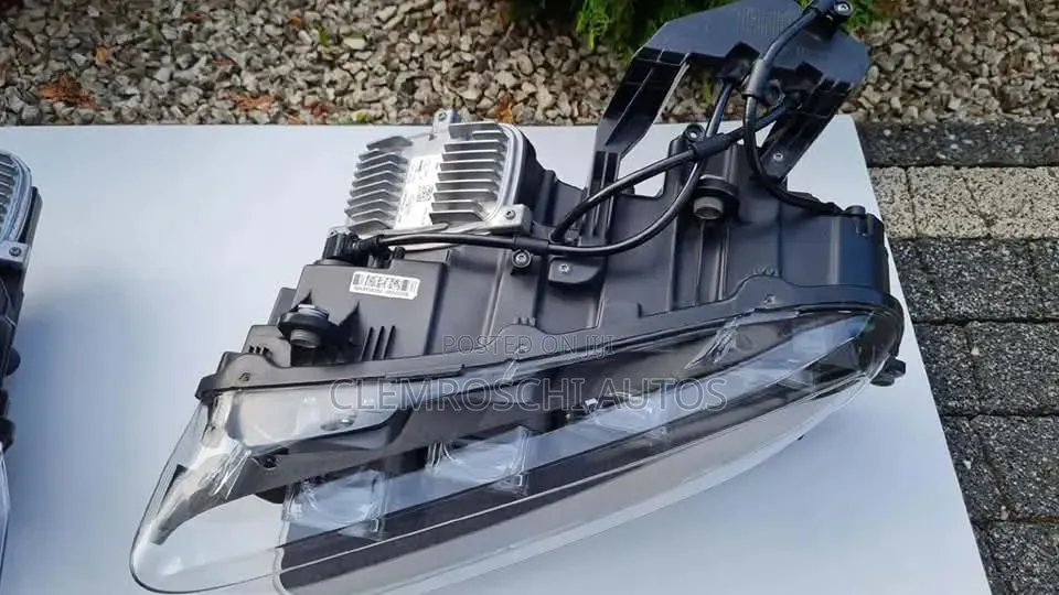 High Quality Certified Complete Brand New Head Lamp Bugatti Chiron