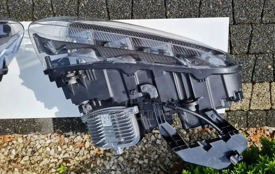 High Quality Certified Complete Brand New Head Lamp Bugatti Chiron