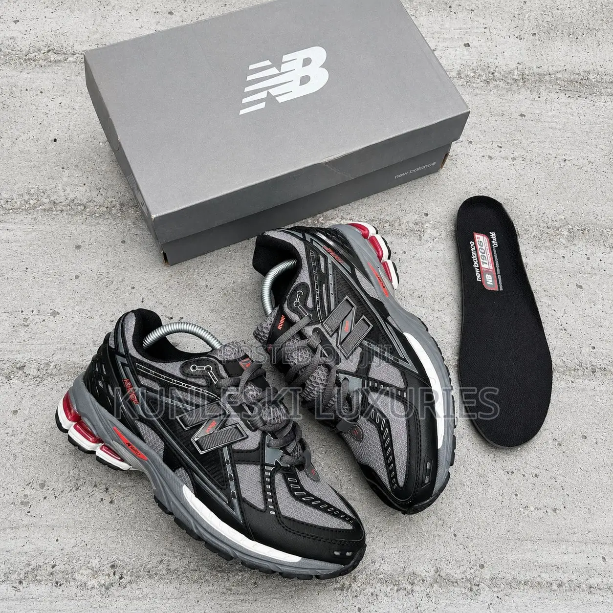 Original New Balance 1960u Black Castle Rock Team Red Sneakers