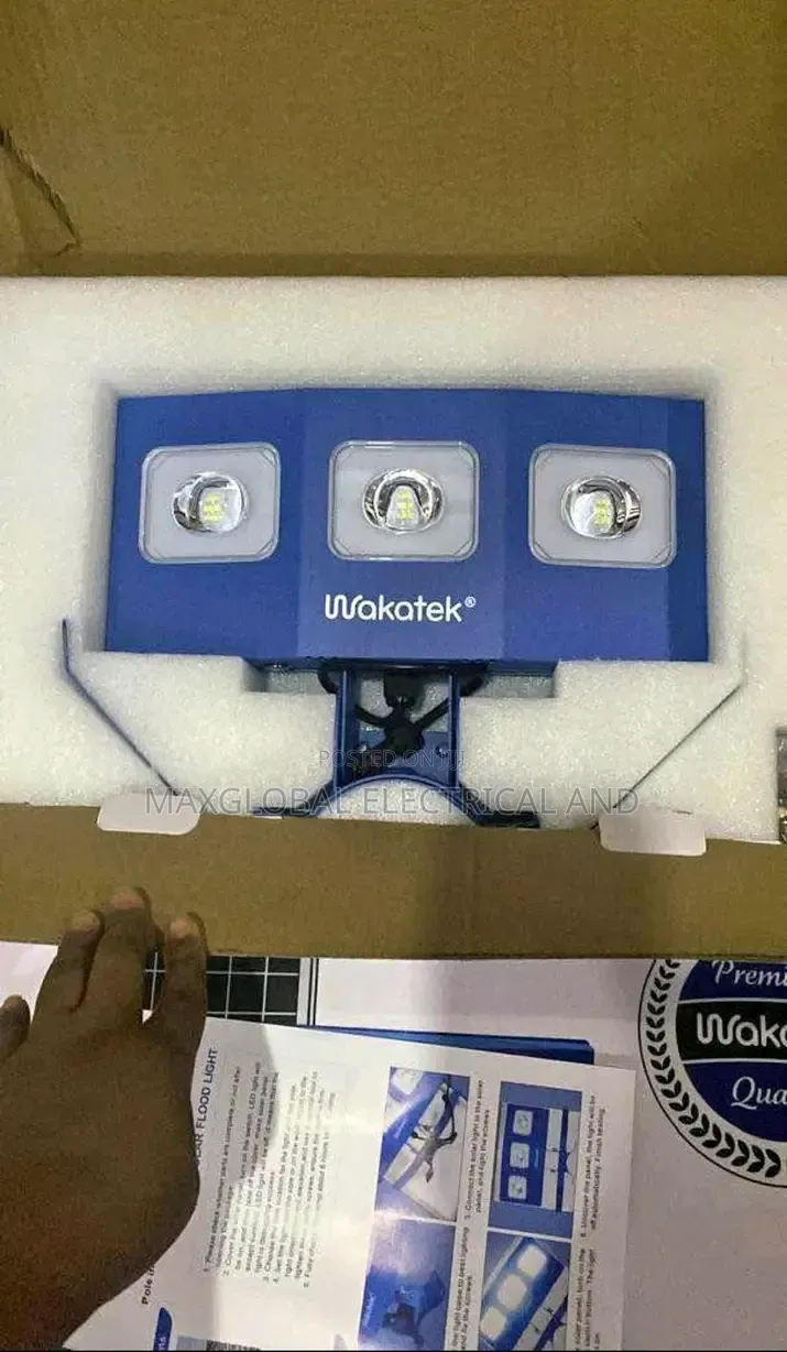 300wats Wakatek Solar Street Light