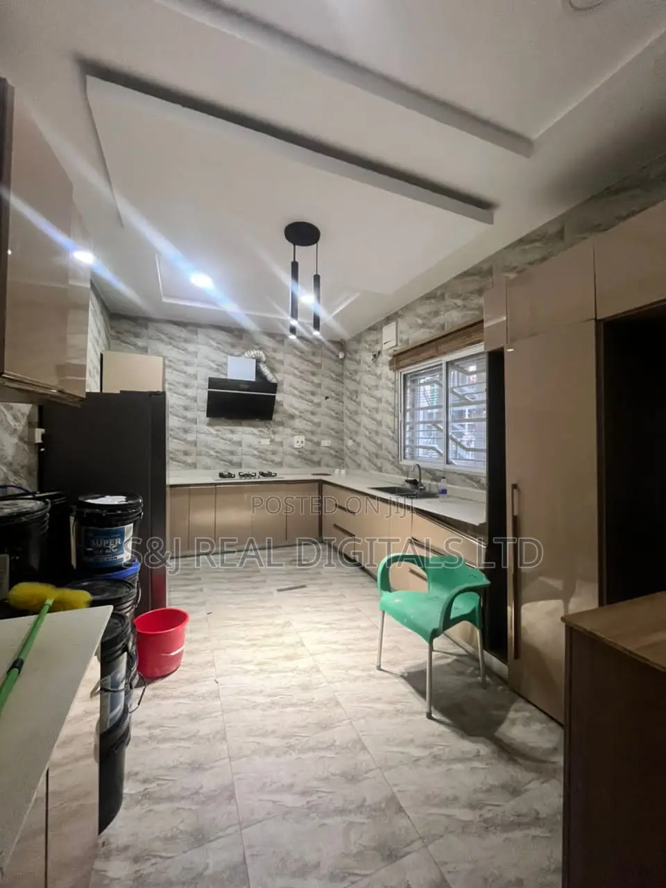 Furnished 4bdrm Duplex in FHA for sale