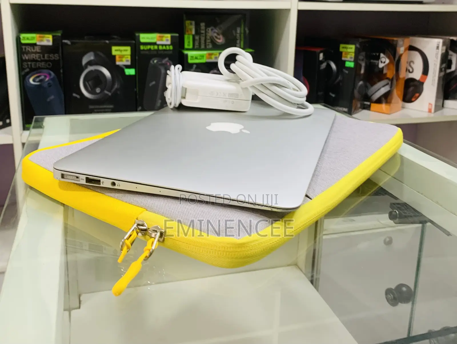 Laptop Apple MacBook Air 2015 4GB Intel Core i5 SSD 128GB